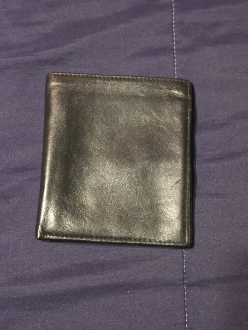 MENS BI-FOLD LEATHER WALLET